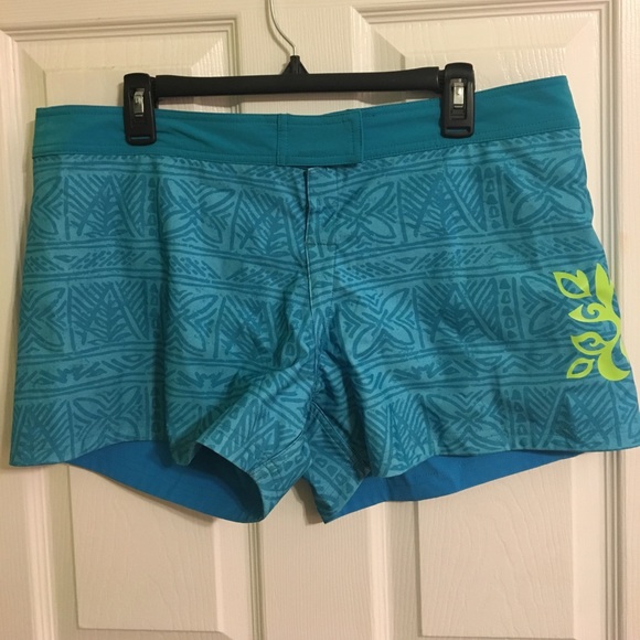 Crazy shirt reversible board shorts - Picture 1 of 4